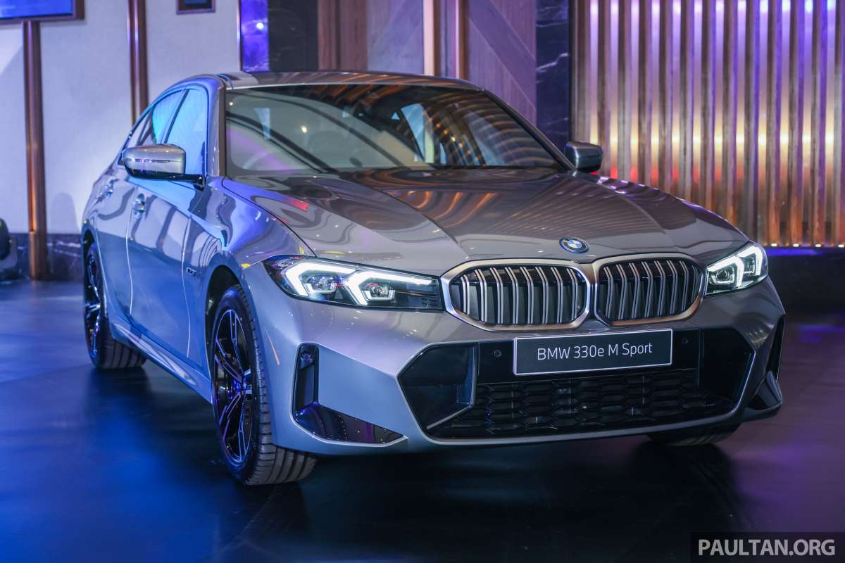 BMW 330e